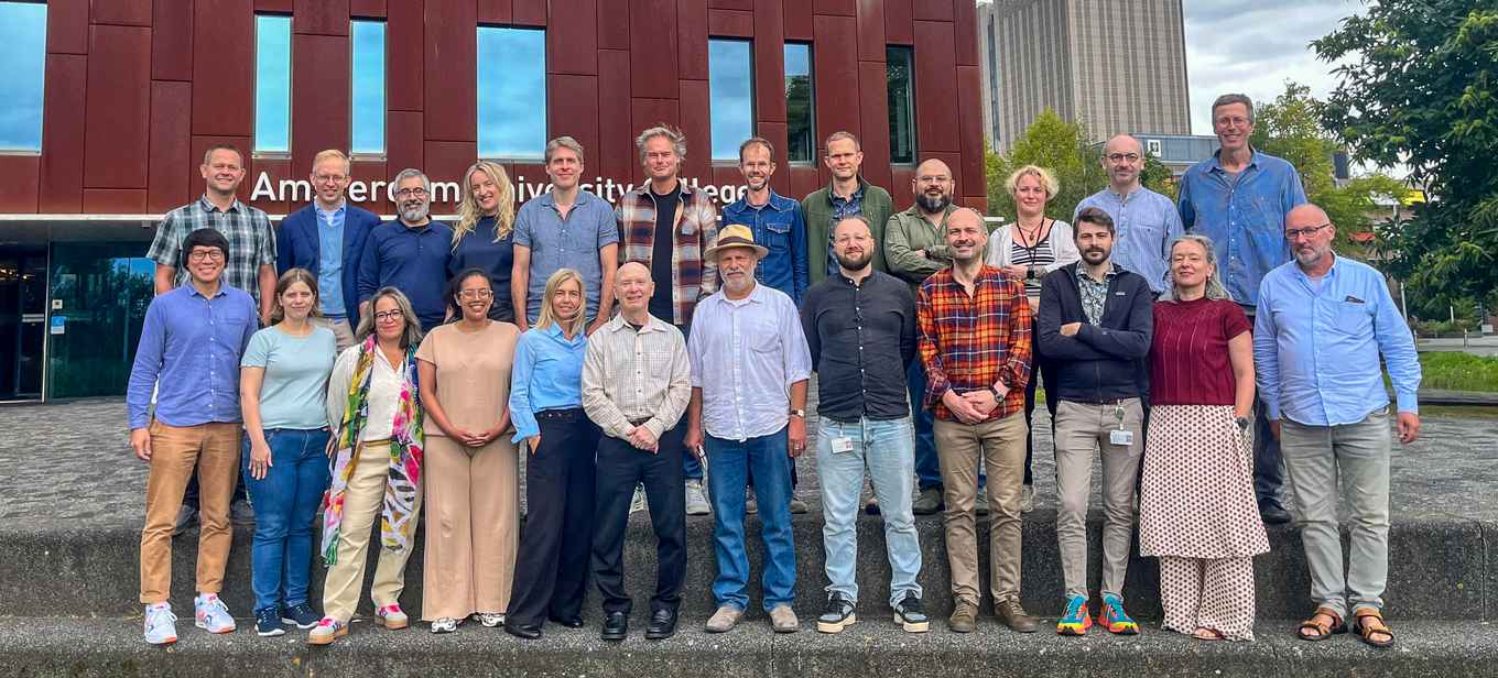 Tutors outside of Amsterdam University College building